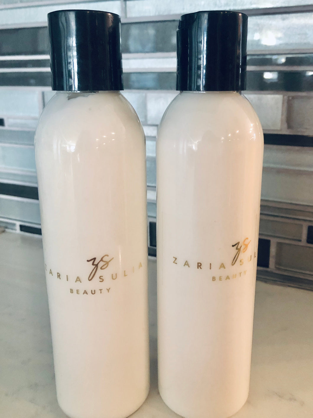 Body Lotion Zaria Sulia Beauty, LLC.
